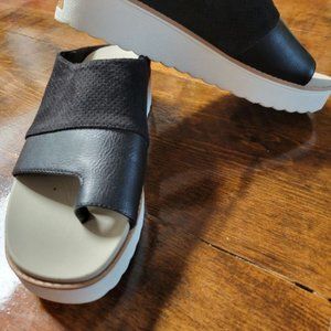 Dr Scholls platform slide black/white 7